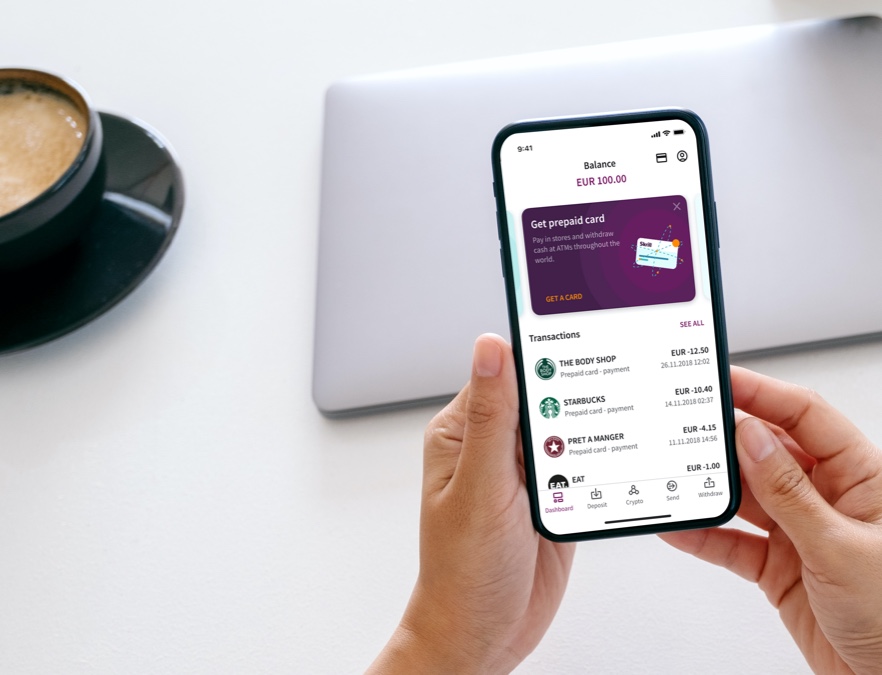 Aplicação Skrill com o ecrã de Painel de Controlo de cartões pré-pagos; comprar cartão pré-pago online mastercard pré-pago online